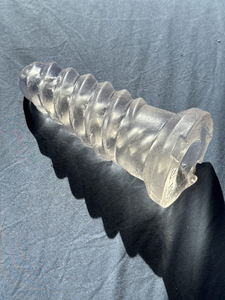 Screwed sleeve